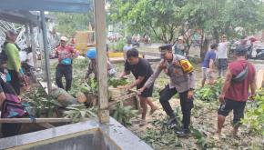 Diterjang Puting Beliung, Puluhan Rumah Rusak Berat di Tiga Desa Kecamatan Blanakan