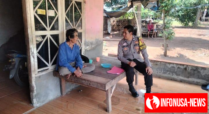 Bhabinkamtibmas Polsek Klari Sampaikan Nomor Layanan Kepolisian Ke Warga
