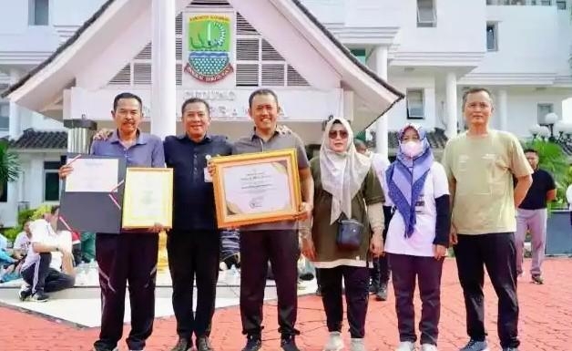 Mengawali Tahun Baru 2026, Bupati Karawang H.  Aep Syaepuloh Ajak Seluruh Aparatur Sipil Negara Sama-sama Tingkatkan Kinerja Membangun Karawang Maju

 