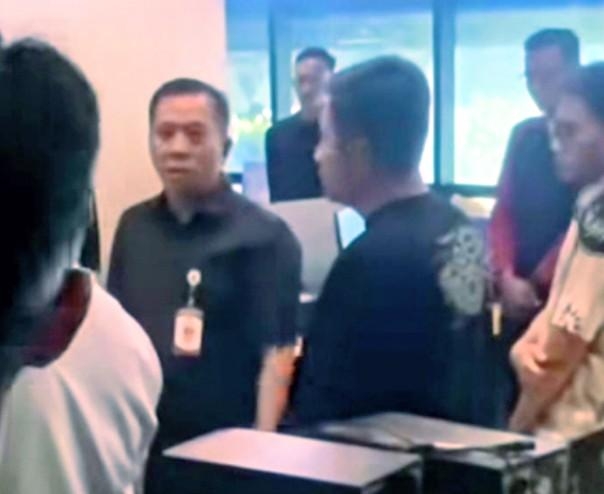 Awali Hari Kerja 2026, Bupati Karawang Sidak OPD, Tegaskan Disiplin dan Pelayanan Publik