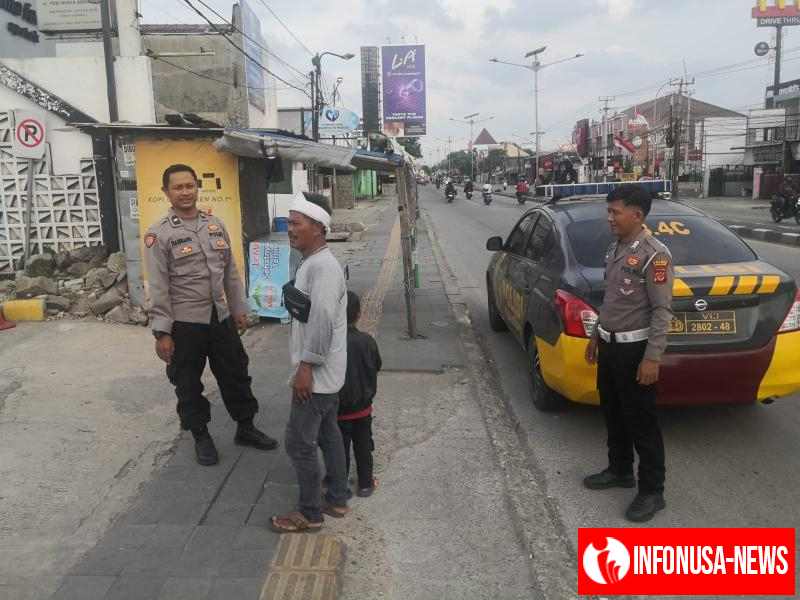 Patroli Sore Polsek Cikampek Pesan Kantibmas Warga di Depan Lapmer Dawuan Waspada C3