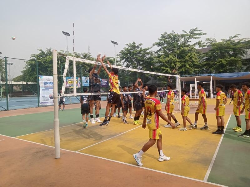 Semangat Tak Pernah Padam, SMPN 2 Jatisari Ukir Prestasi di FMKKS SMP Cup ke-21 Karawang