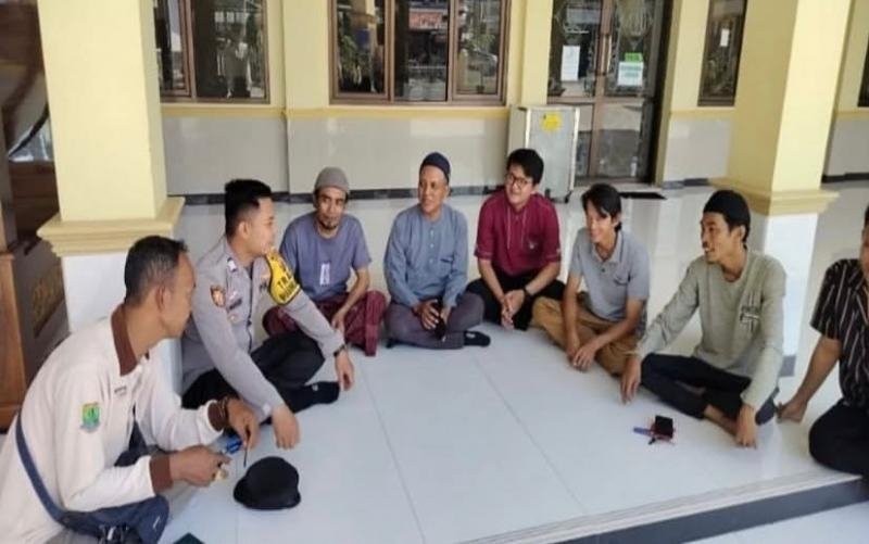 Gencar Lakukan Gelar Jumat Curhat, Polisi Banyusari Dengarkan Keluhan Warga
