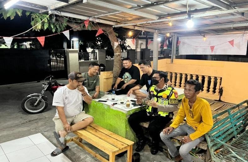 Bhabinkamtibmas Desa Sukamakmur Laksanakan Patroli Dialogis, Monitoring Kamtibmas Dusun Tegal Luhur