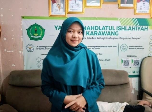 Jejak Harapan Titi: Dari Nyaris Putus Sekolah, Kini Mengabdi untuk Anak Yatim