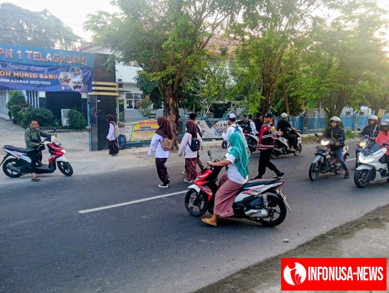 Polsek Telagasari Laksanakan Gatur Pagi, Bantu Sebrangkan Siswa Serta Jaga Kondusifitas Arulin