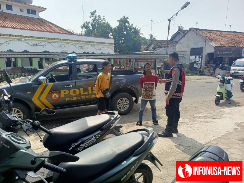 Dalam Giat Operasi Cipta Kondisi Polsek Tempuran, Himbau petugas parkir agar tetap menjaga kamtibmas di wilayahnya.

