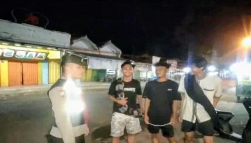 Terus Berupaya Pak Bhabin Ikut Serta Dalam Giat Ronda Bersama Warga Binaan