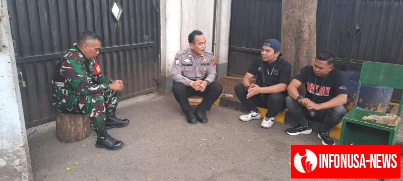 Bhabinkamtibmas dan Babinsa Desa Jomin Barat Sambangi Warga Jalin Komunikasi