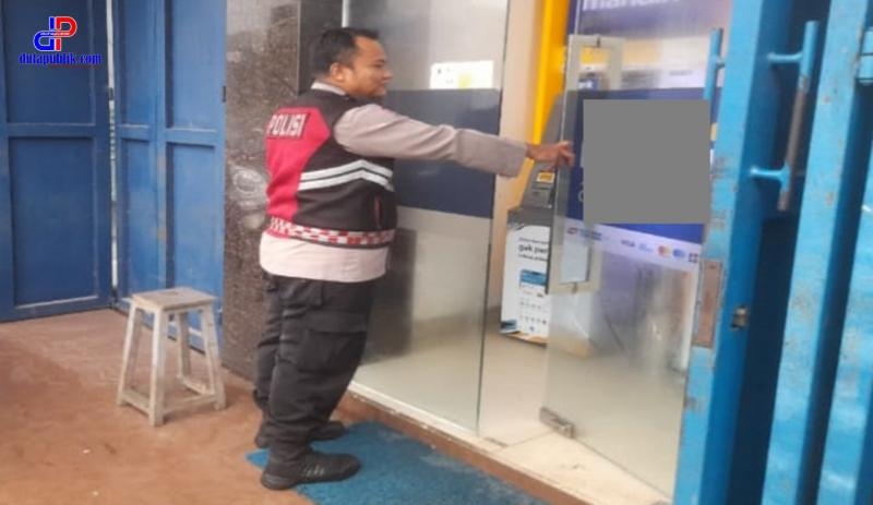 Aipda Agus Rahmat Personel Polsek Lemahabang Laksanakan Patroli KRYD Di Obyek Vital