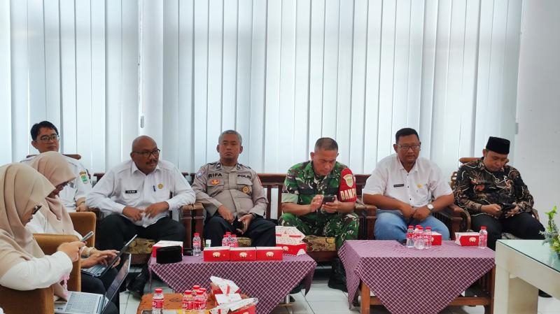 Kapolsek Rengasdengklok Diwakili Kapospol Hadiri Undangan Rapat Musrenbang Kecamatan Kutawaluya