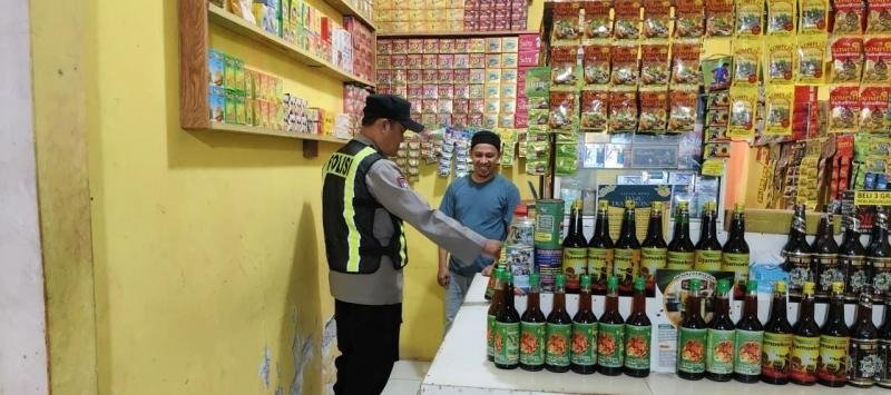 Prekat Polsek Banyusari Optimalkan Razia Miras Demi Ciptakan Situasi Kamtibmas Kondusif