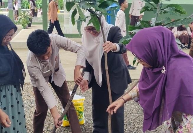 Pesantren Ekologi Ramadan di SMAN 2 Sukatani, Menyemai Iman dan Cinta Bumi Sejak Dini