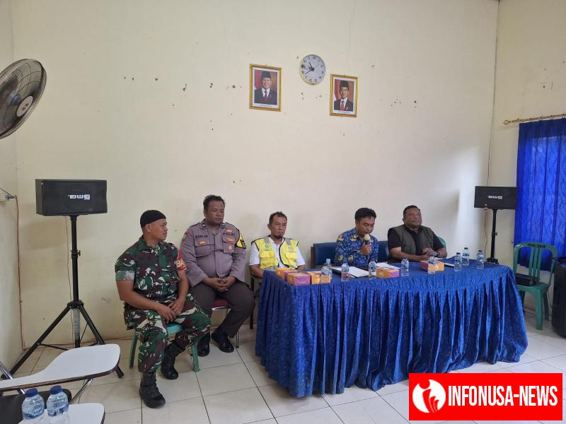 Bhabinkantibmas Desa Dawuan Barat Polsek Cikampek Ikuti Rapat Sosialisasi Pemasangan Jalur Pipa TBBM Pertamina Cikampek