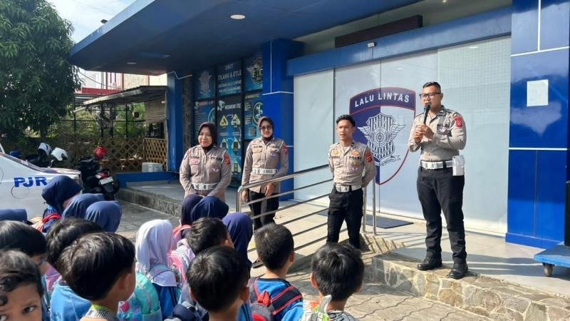 Warnai Keceriaan Anak-Anak Usia Dini, Satlantas Polres Karawang Laksanakan Kegiatan Edukatif Polsanak