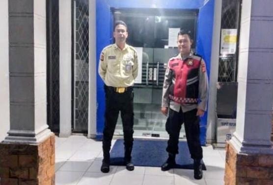 Terus  Berupaya Kunjungi BRI Gempol Patroli Prekat Polsek Banyusari di Malam Hari