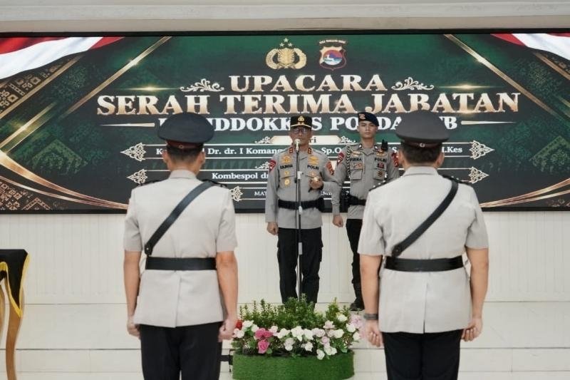 Kapolda NTB Pimpin Sertijab Kabiddokkes, Kombes Iskandar Resmi Bertugas