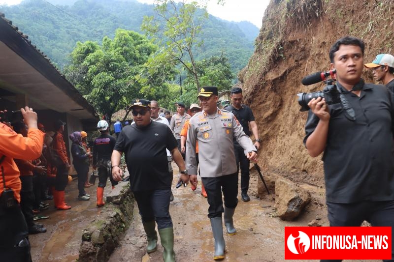 Kapolres Subang Tinjau Lokasi Bencana Alam di Desa Mayang, Cisalak