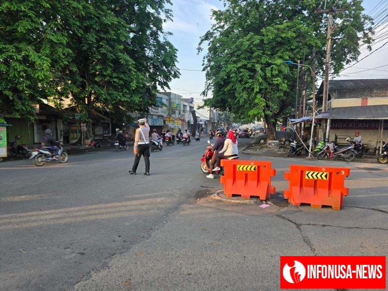 Polantas di Karawang Pantau Arus Lalu Lintas Jalan Raya, Cegah Kemacetan hingga Laka Lantas