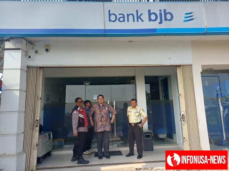 Upaya Anggota Polsek Batujaya Sambangi Scurity Bank BJB Unit Batujaya