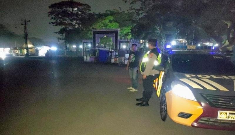 Polsek Telukjambe Jaga Kamtibmas Wilayah Hukum, Laksanakan Patroli Prekat di Bundaran Peruri