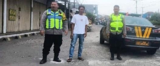 Personel Polsek Jatisari Laksanakan Patroli Prekat untuk Cegah Gangguan Kamtibmas
