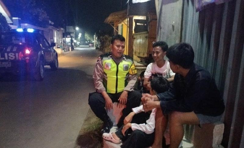 Upaya Pak Bhabin Polsek Telagasari Mengadakan Penyuluhan Cegah Kenakalan Remaja di Desa Binaan