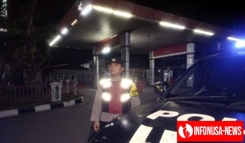Kunjungi SPBU, Prekat Polsek Banyusari Berikan Rasa Aman dari Tindak Kriminalitas