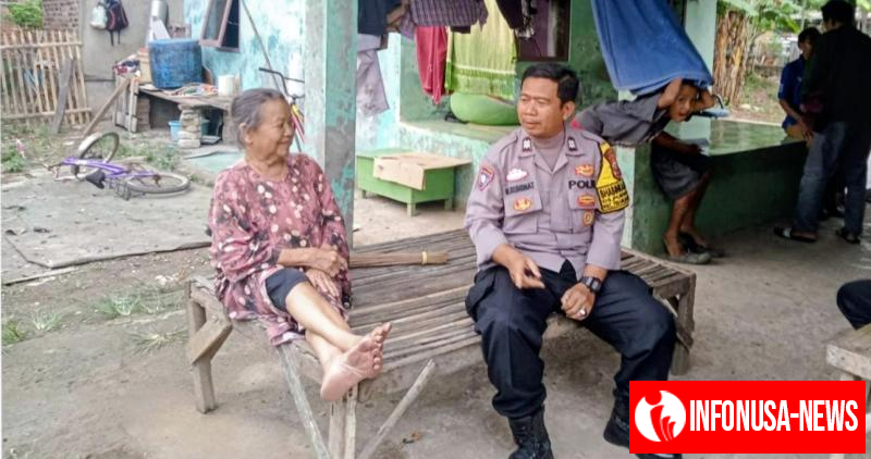 Bhabinkamtibmas Desa Purwadana Sapa Masyarakat saat Giat Sambang