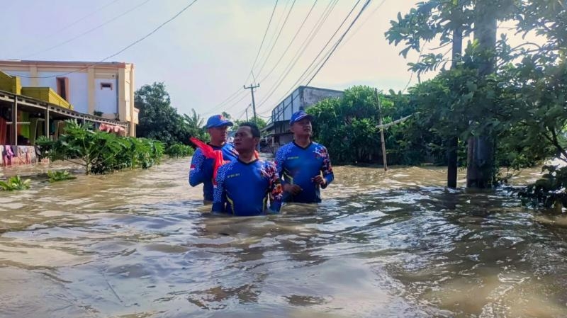 Ditemukan Tak Bernyawa di Tengah Banjir Karangligar, Pencarian Adi Suwardi Berakhir Duka