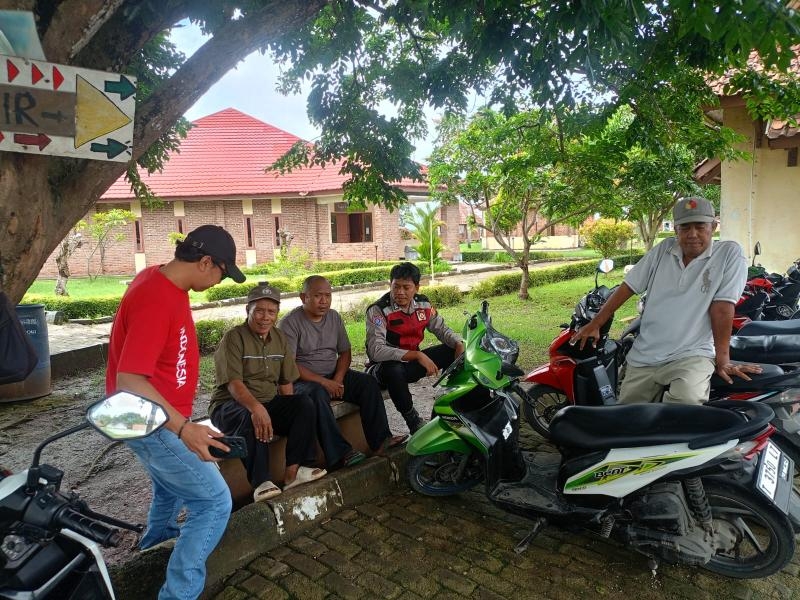 Bripka Sigit Shinto.Wibowo Anggota Polsek Batujaya Antisipasi GU Kamtibmas di Tempat Wisata Museum Candi Jiwa Batujaya