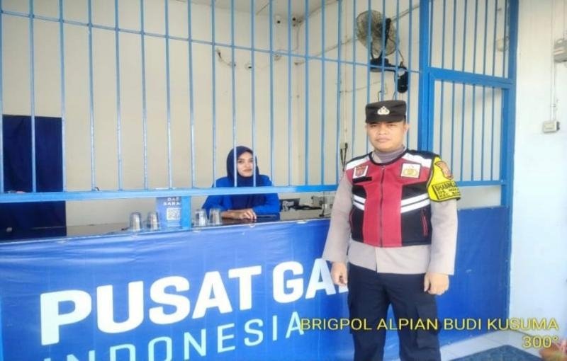 Kunjungi Pusat Gadai Gempol Patroli Prekat Polsek Banyusari di Malam Hari