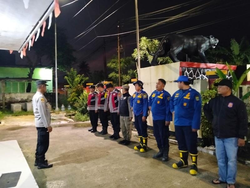 Upaya Kapolsek Batujaya Pimpin Apel persiapan Giat KRYD di Wilayah Hukum Polsek Batujaya