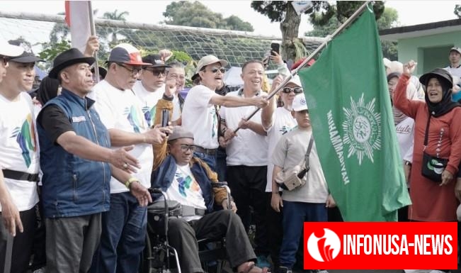 Asda I Bambang Hafidz Hadiri Semarak Jalan Sehat dalam Rangka Milad ke-113 Muhammadiyah, yang Dilaksanakan di Lapangan Makorem 062/Tarumanegara Kecamatan Garut Kota