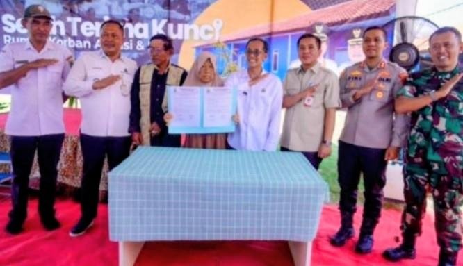 Warga Pesisir Karawang Mulai Punya Harapan Baru, Rumah Relokasi Abrasi Terus Dibangun