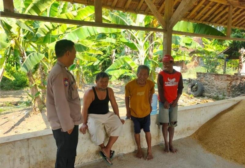 Polsek Pedes Mencegah Kejahtan Tingkatkan Keamanan Masyarakat Kecamatan Cilebar