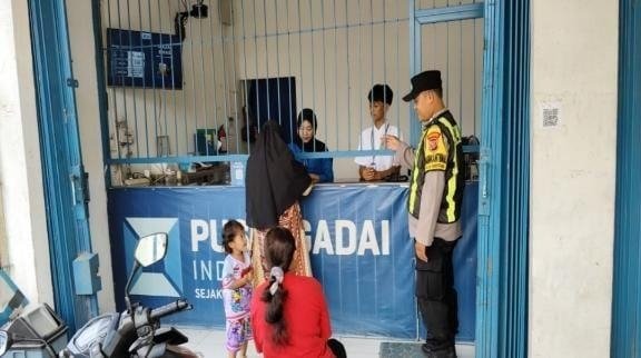 Gencar Kunjungi Pusat Gadai Gempol Patroli Prekat Polsek Banyusari di Siang Hari