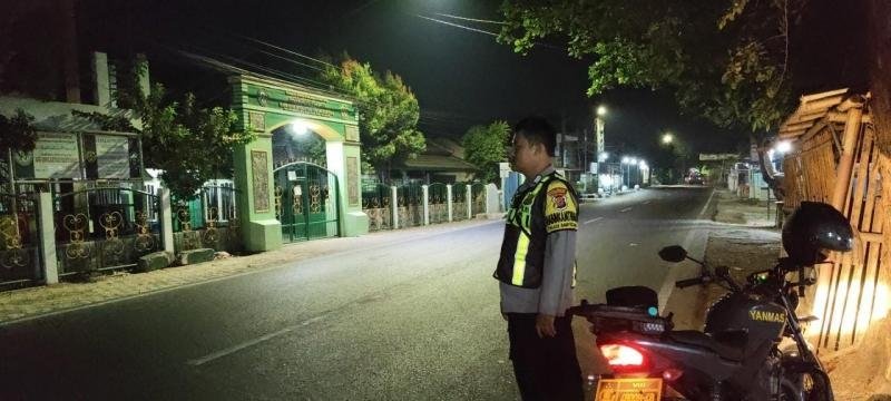 Pastikan Aman, Prekat Polsek Banyusari Giat Patroli Jalan Raya Antisipasi Kejahatan