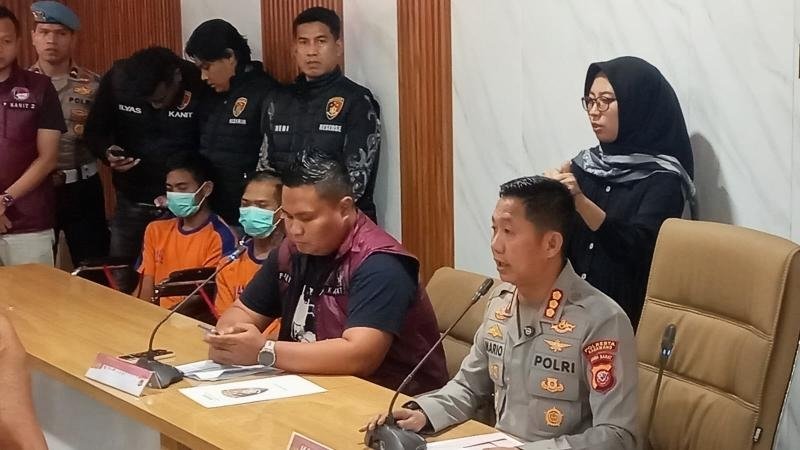 Reskrim Polresta Karawang Bekuk Dua Begal Sadis, Terlibat Aksinya di 12 TKP Pematang Sawah
