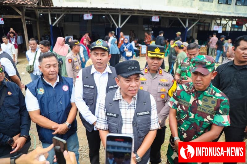 Pastikan Proses Pemungutan Suara Berjalan Lancar, Kapolres Karawang Bersama Forkopimda Cek TPS