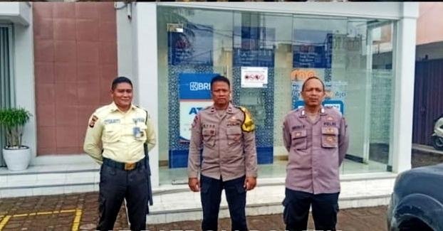 Berikan Rasa Aman Kepada Masyarakat, Polsek Rengasdengklok, Laksanakan Patroli Prekat Siang Har