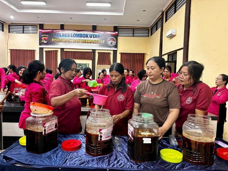 Bhayangkari Lombok Utara Panen 750 Liter Eco Enzym, Dukung Ketahanan Pangan Nasional