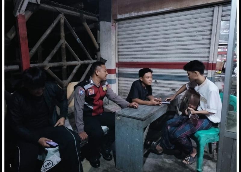 Cek Kondusifitas, Bhabinkamtibmas Lakukan Sambang Dialogis ke Lingkungan Desa Cintaasih