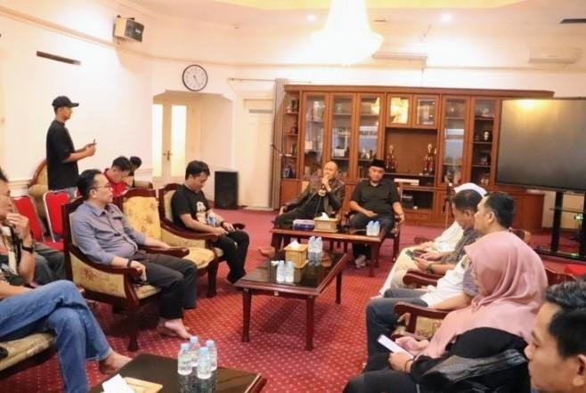 Ayep Zaki Rangkul Insan Pers, Janjikan Perbaikan Jalan dan Penguatan Kualitas Wartawan 