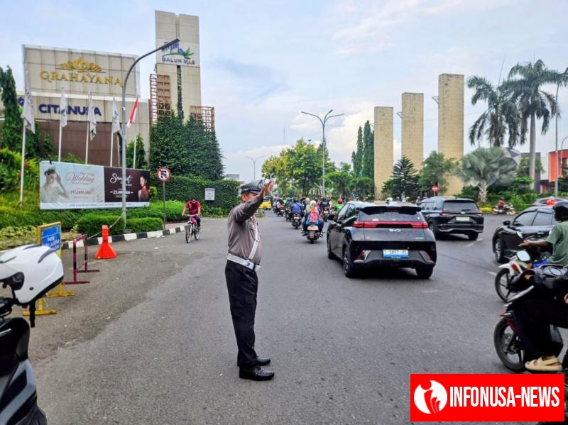 Satlantas Polres Karawang Gelar Pengaturan Arus Lalu Lintas, Dukung Pelaksanaan Ops Lilin Lodaya 2025