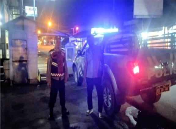 Bripka Satim Anggota Prekat Polsek Banyusari Giat Patroli Jalan Raya Antisipasi Kejahatan