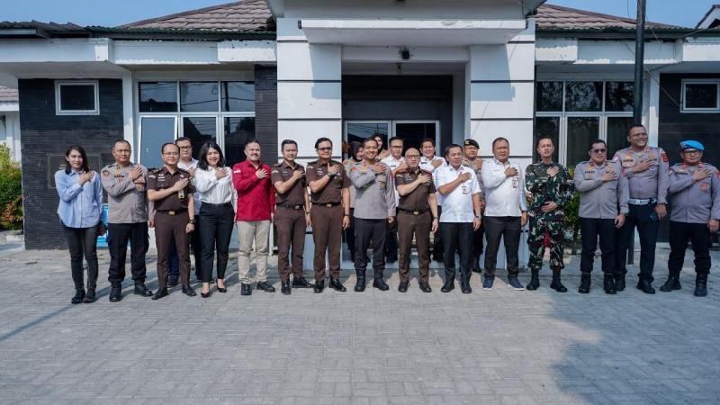 Kapolres Karawang Perkuat Sinergitas Bersama Kejari dan Yonif 305/Tengkorak, Wujudkan Karawang Aman dan Kondusif