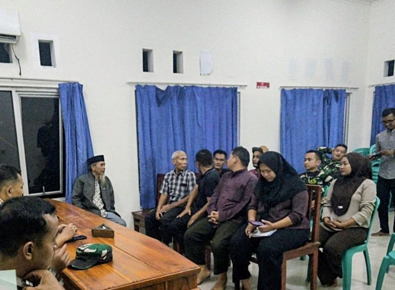 Personil Polsek Tegalwaru Hadir dan Monitoring Rapat Sosialisasi Pilkades Serentak Tahun 2026