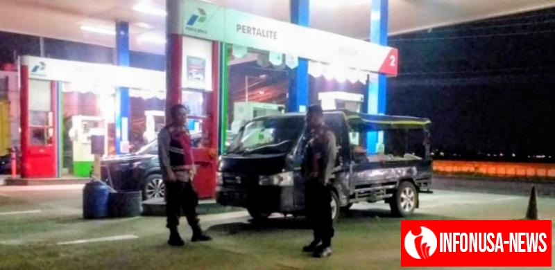 Kanit Sabhara Polsek Batujaya melaksanakan Patroli Prekat di SPBU Batujaya
