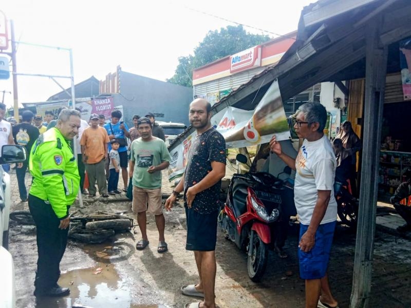 Kecelakaan Beruntun Warnai Pagi di Telagasari Karawang, Polisi Lakukan Penyelidikan